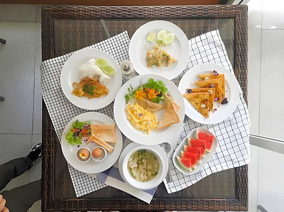 Kanchanaburi City Hotel
