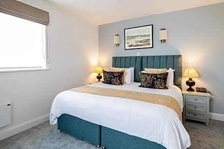 Two-Bedroom Apartment with Sofa Bed