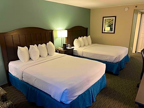 Queen Room with Two Queen Beds - Non-Smoking/Pet Friendly