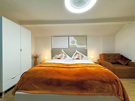 Comfort Double Room with own external bathroom