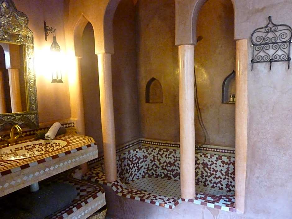 Riad Les Trois Palmiers El Bacha