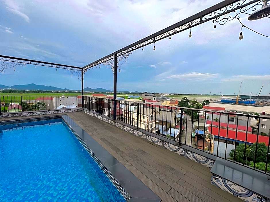 Paragon Noi Bai Hotel and Pool