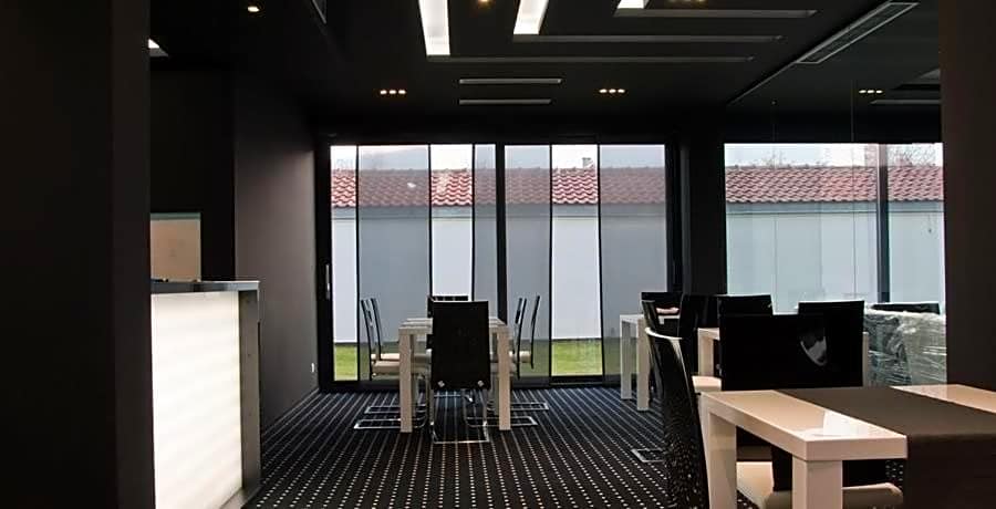 Hotel Fashion - Free Parking