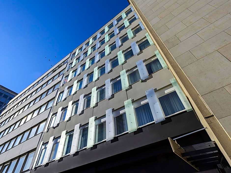 greet Berlin Alexanderplatz