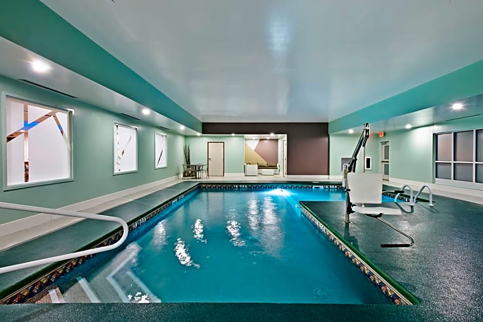 Holiday Inn Express & Suites Harrisburg S - New Cumberland By IHG