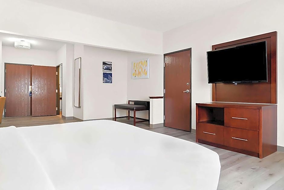 Comfort Suites Southfield/Detroit