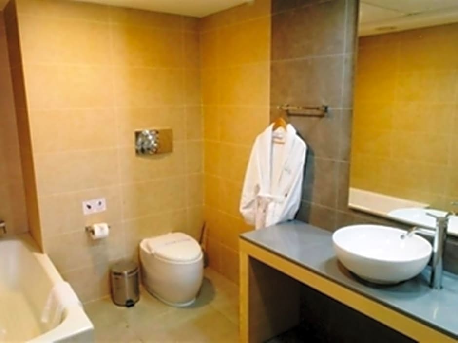 Photo 1 of 1 of Superior 1 Bedroom Suite, Inland View