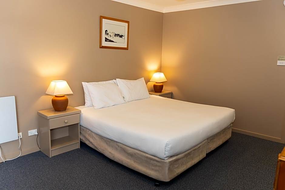 The Man from Snowy River Hotel