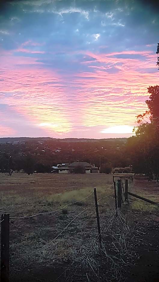 York's Lookout Lodge Bed And Breakfast