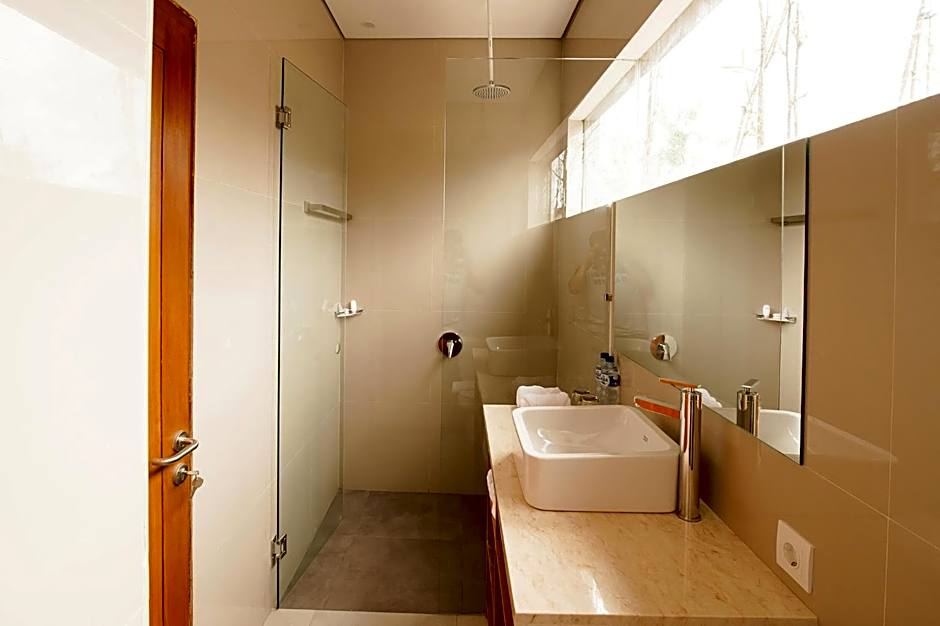 Apple Villa & Suite Seminyak