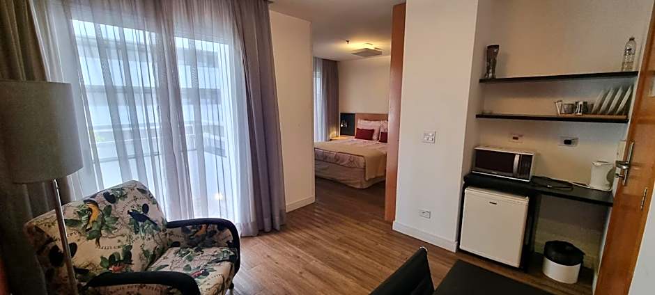 Flat moderno aconchegante mobiliado e com sacada Ibirapuera