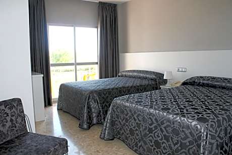 Quadruple with Terrace