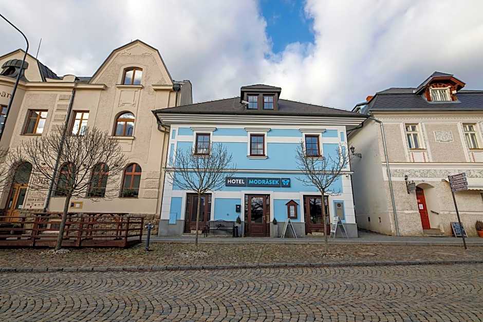 Hotel Modrásek