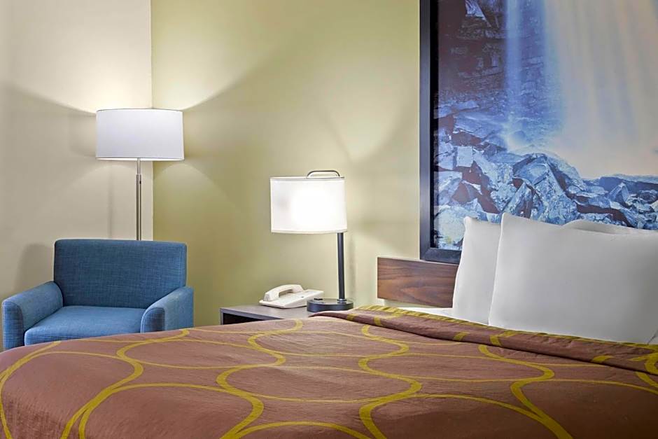 Super 8 by Wyndham Hagerstown I-70