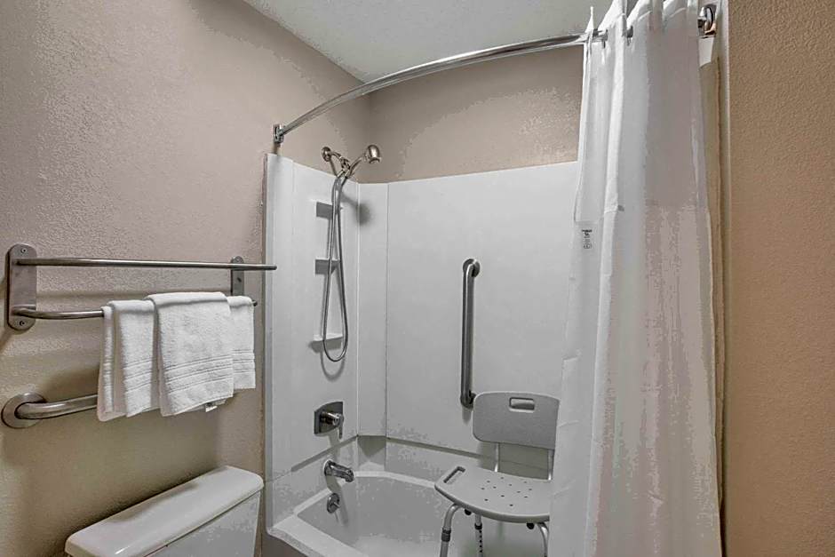 Super 8 by Wyndham Brinkley