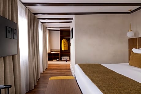 Suite "The One"