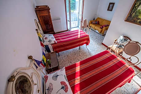 Twin Room with Shared Bathroom