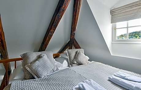 Duplex Suite with City View