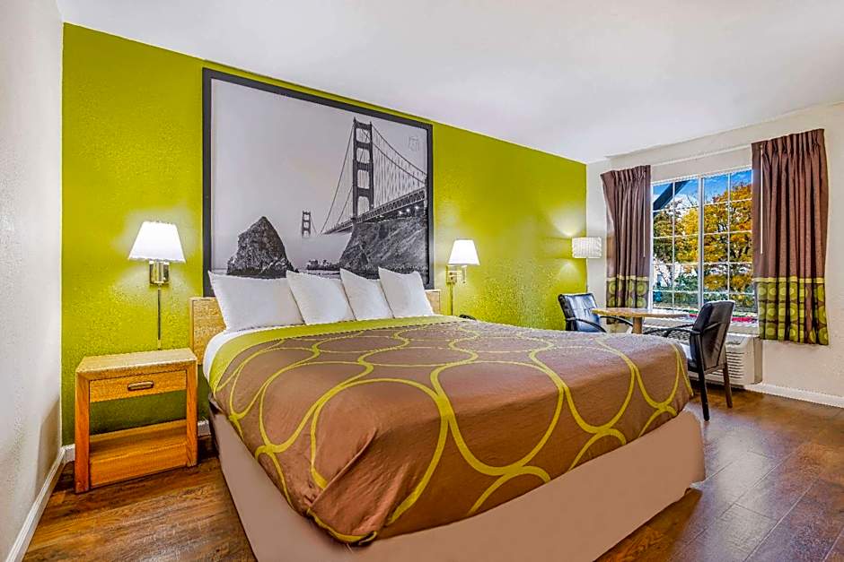 Super 8 by Wyndham Auburn