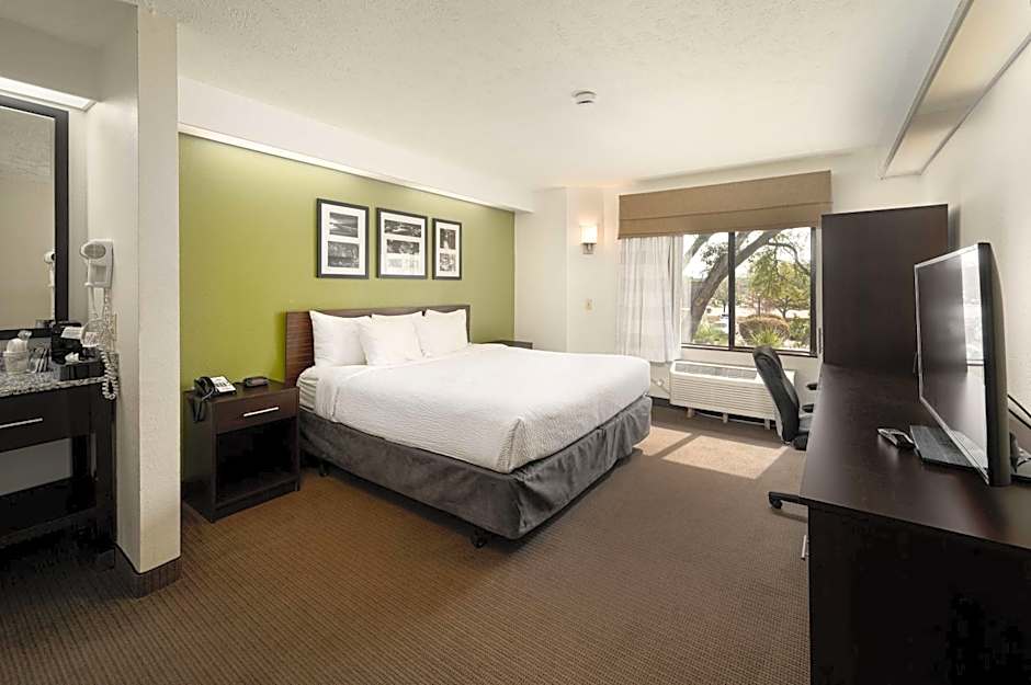 SureStay by Best Western Summerville Flowertown