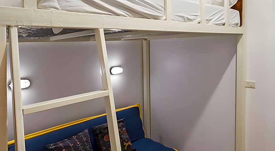 Stockhome Hostel Ayutthaya