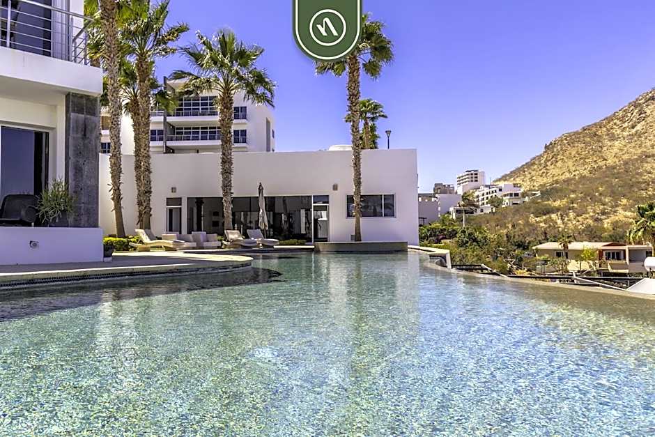 Brand New 3 BR Penthouse - Oceanview Rooftop Pool