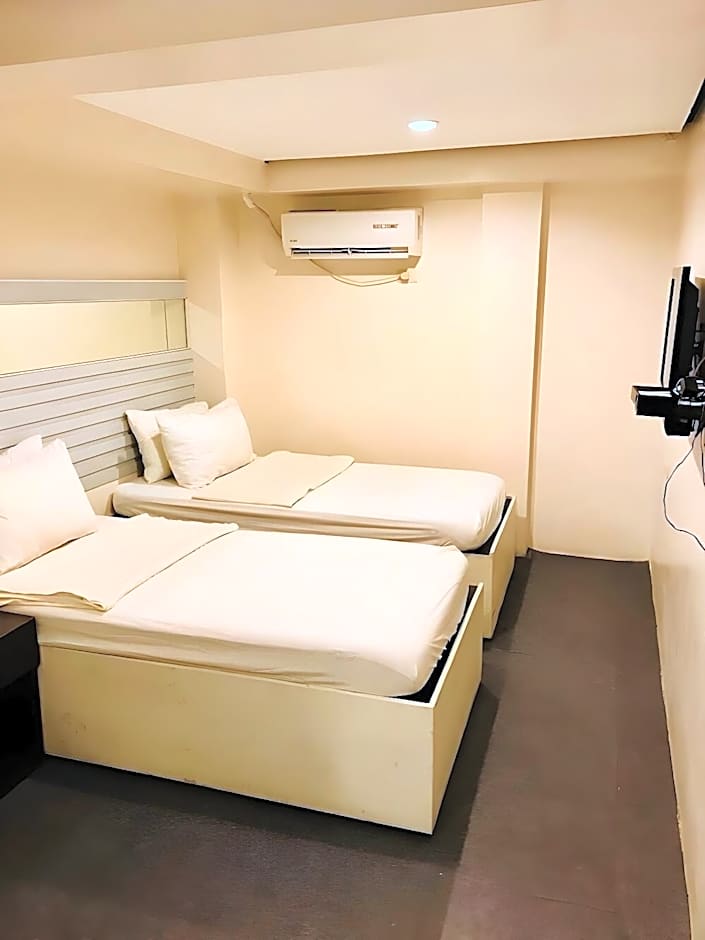 Hometown Hotel Bacolod