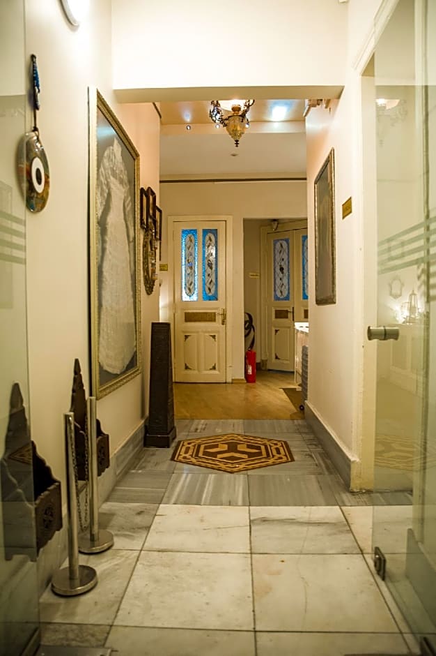 Ragip Pasha Apartment