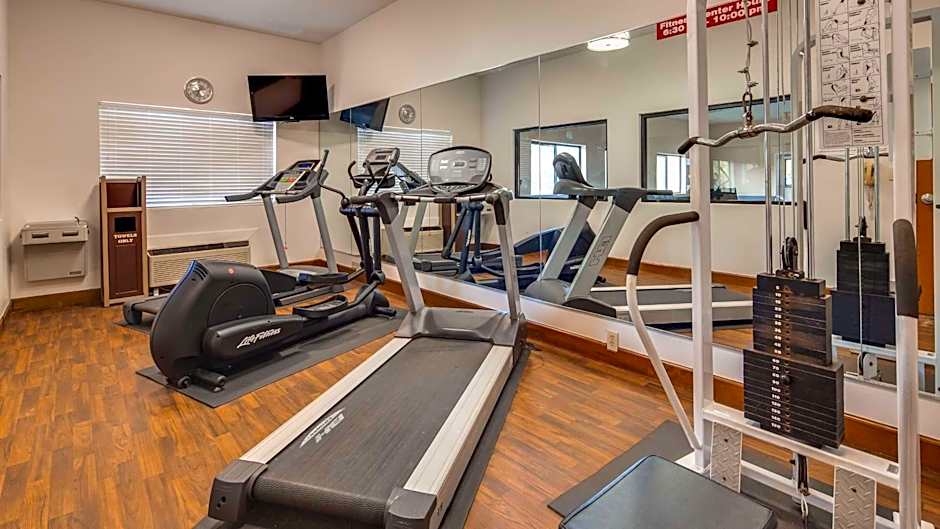 Best Western Inn And Suites Of Macon