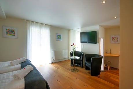Junior Suite with Balcony and Mountain View