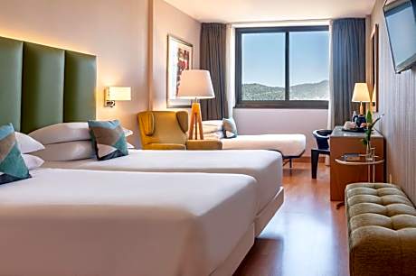 Standard Double or Twin Room with Extra bed (2 Adults + 1 Child)