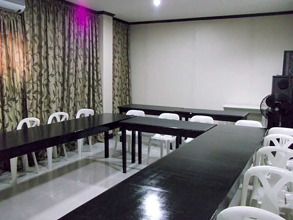 Ruemango Apartelle and Suites