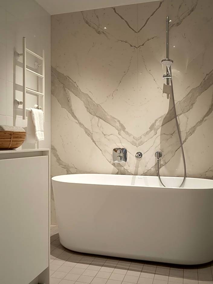 Bob W Helsinki Ullanlinna