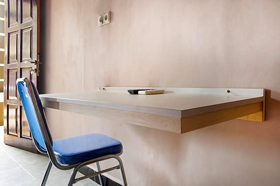 Hotel O Adelia Residence