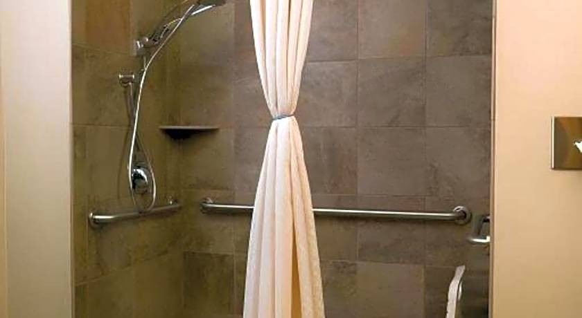 Quality Inn & Suites Detroit Lakes