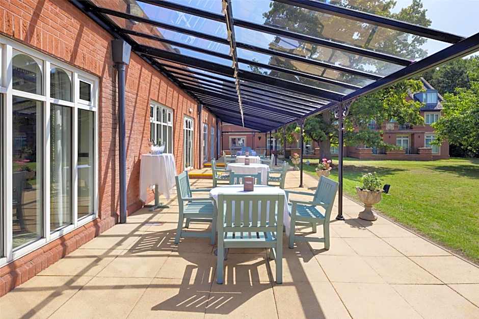 DoubleTree by Hilton St. Anne's Manor