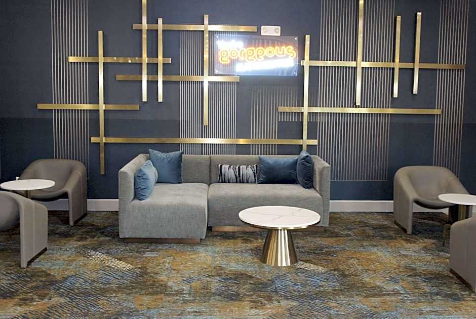 La Quinta Inn & Suites by Wyndham Manchester / Arnold AFB