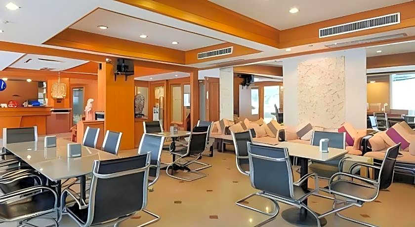 Howard Square Boutique Hotel