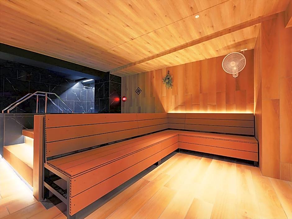 Rembrandt Cabin and Spa Shimbashi - Men Only