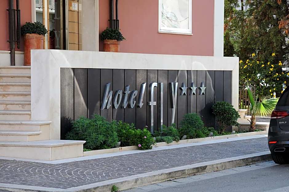Hotel Fly