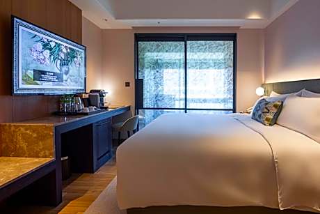 Standard Double Room with City View