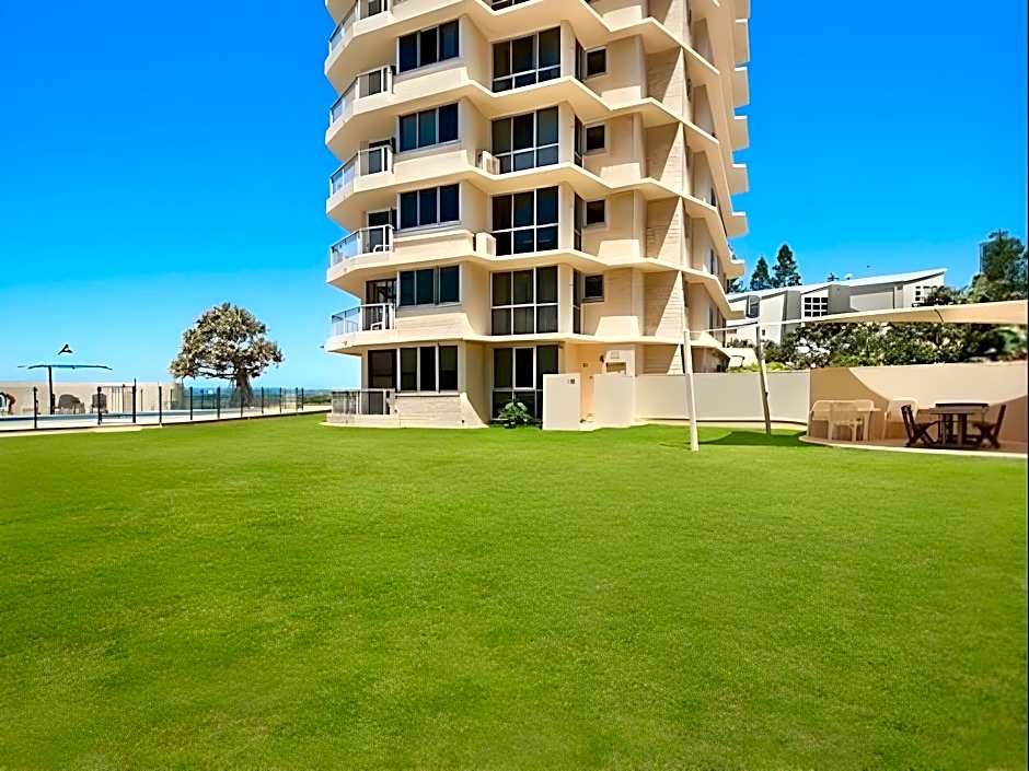 Beachside Tower Apartment