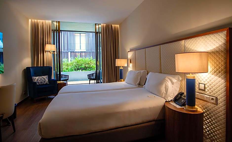 Curio Collection by Hilton Boeira Garden Hotel Porto, Portug