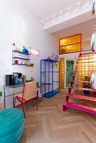 RetroPop Design Apartment , Designerzimmer für je 2 Personen, Top Lage, WIFI