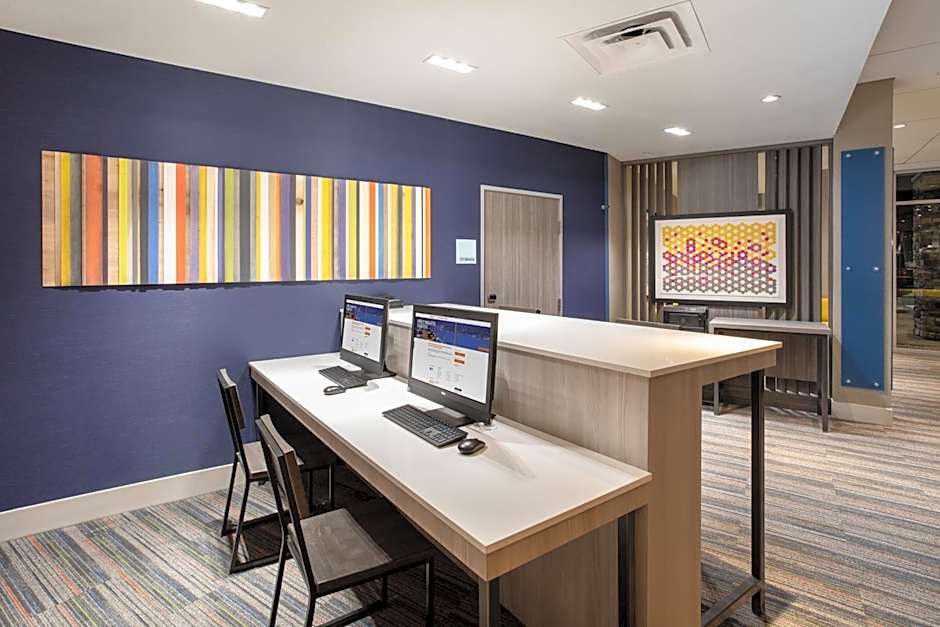 Holiday Inn Express And Suites Denver Ne - Brighton By IHG