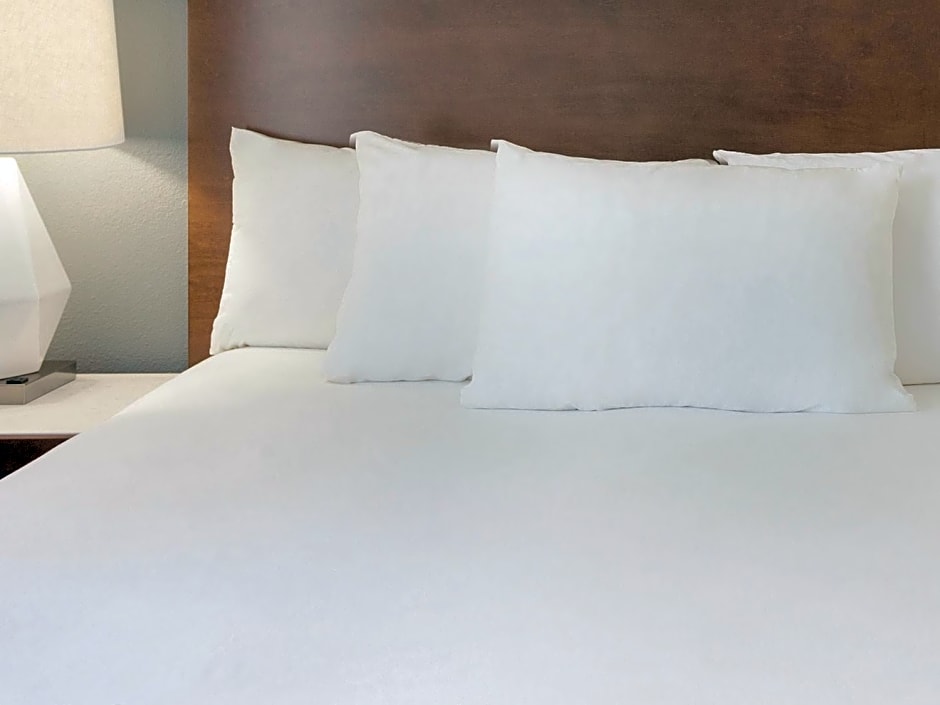 Radisson Hotel & Conference Center Rockford