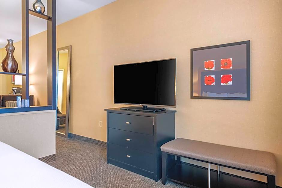 Cambria Hotel Akron - Canton Airport