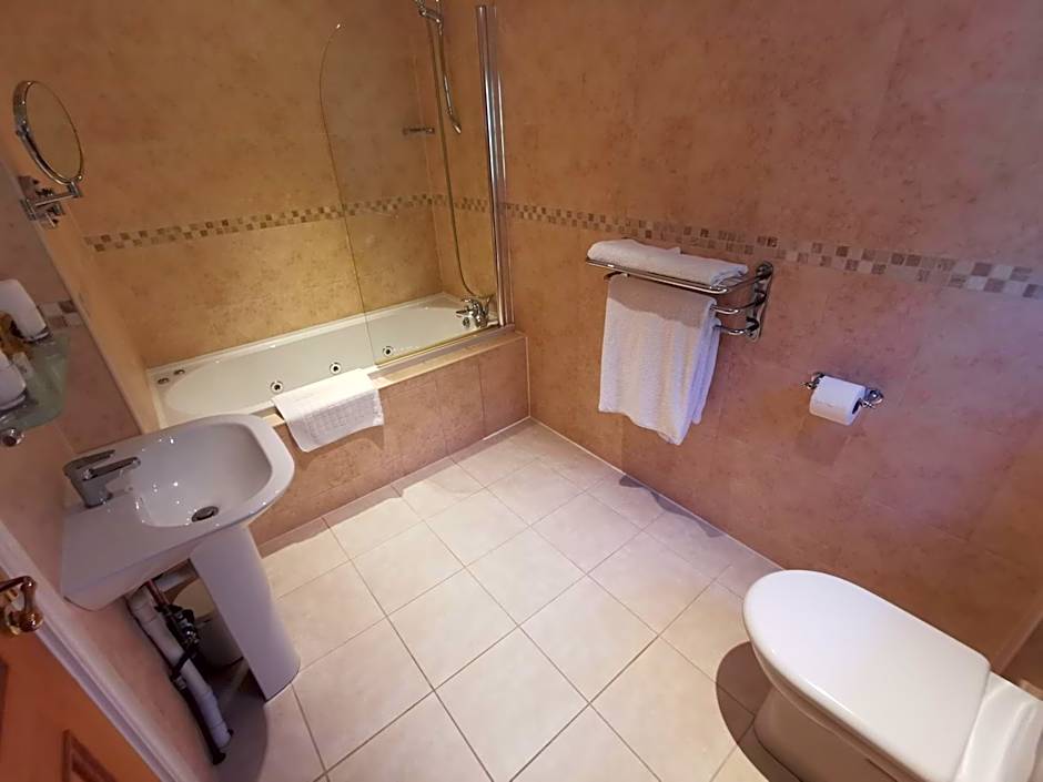 Rose in Vale Country House Hotel