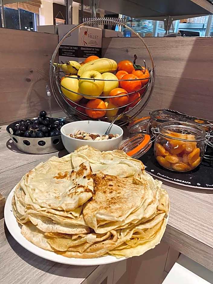 Brit Hotel Le Surcouf