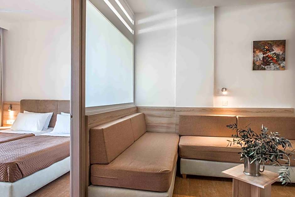 Gerona Mare Apartments